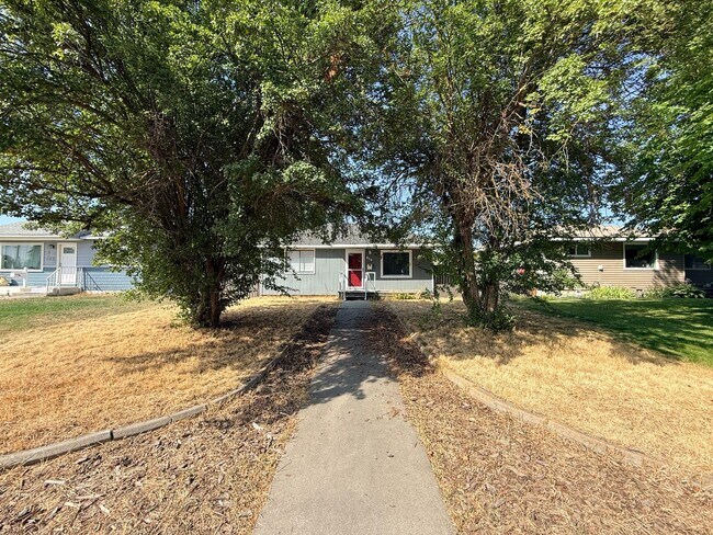 Building Photo - 619 E Nebraska Ave
