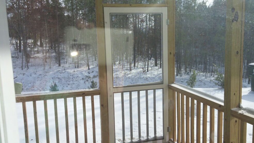 Building Photo - 373 Durants Neck Ln