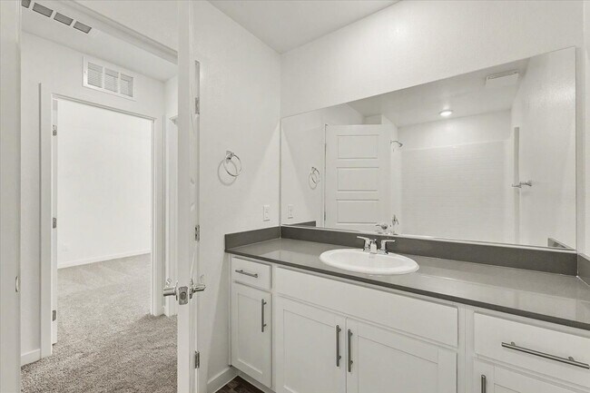 Building Photo - 9653 Horseshoe Cyn St