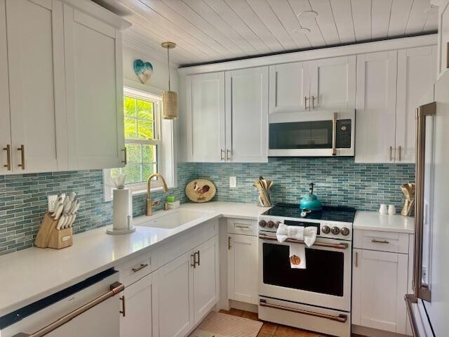 Building Photo - 309 Calz. de Bougainvillea