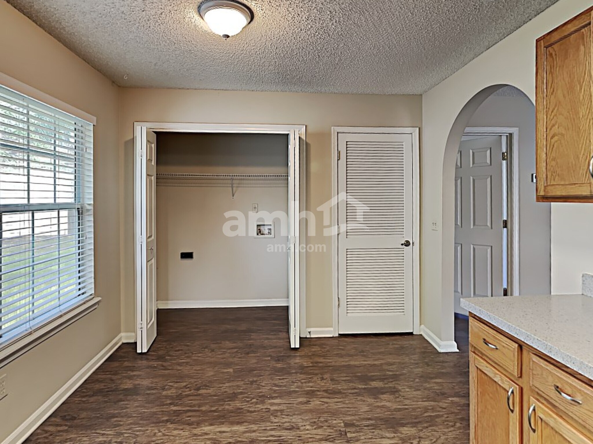 Building Photo - 4637 Blue Stream Ln S