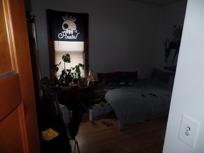 Building Photo - 3466 N Downer Ave