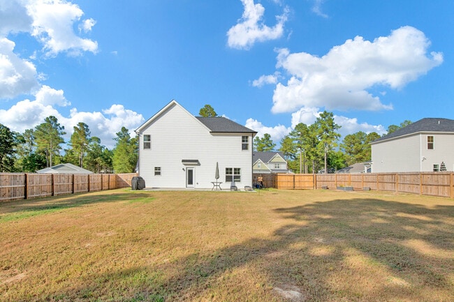 Building Photo - 245 Lonesome Glory Dr