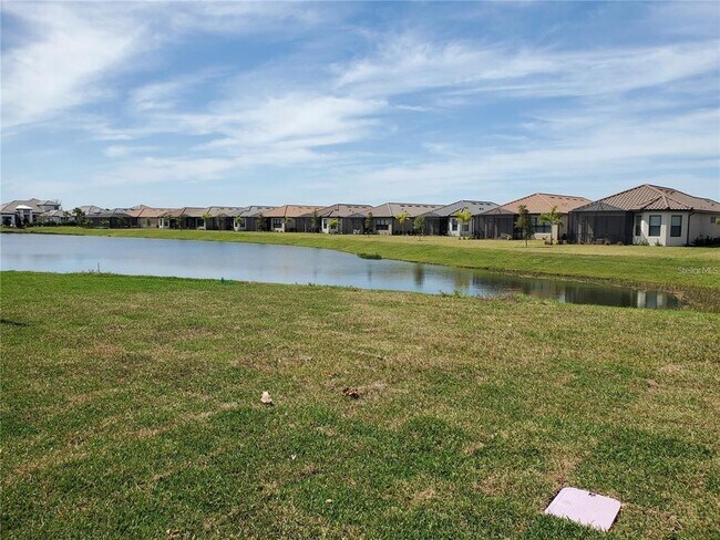 Building Photo - 3016 Formia Ct