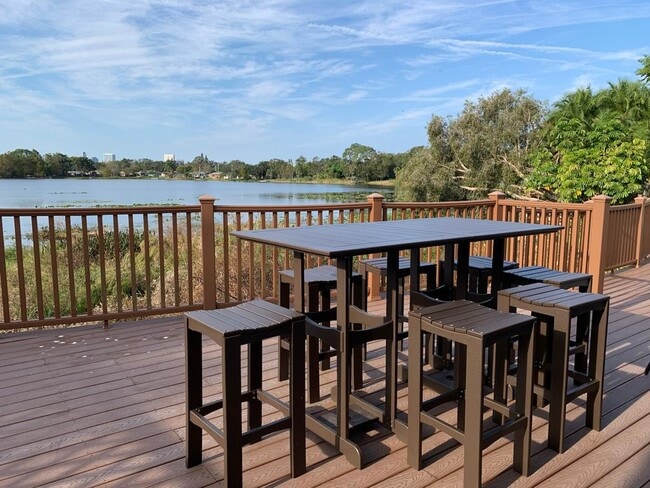 Building Photo - 3134 Plaza Terrace Dr