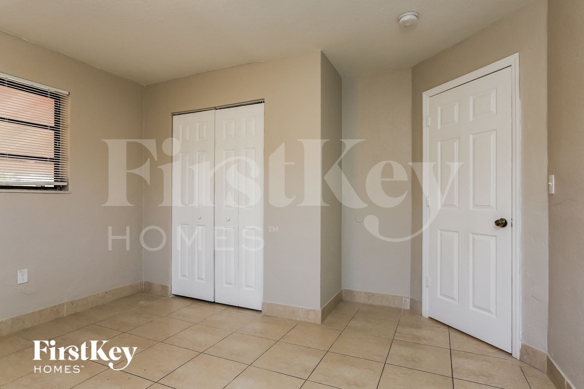 Building Photo - 731 NW 175th Dr