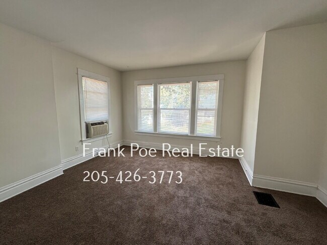 Building Photo - Charming 2 story Duplex Apartment in Birmingham