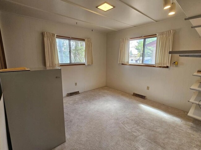Building Photo - 3254 Buena Vista Rd