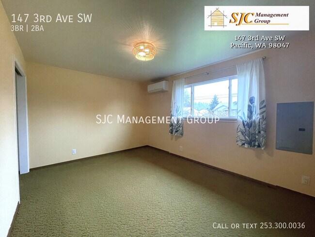 Building Photo - 147 3rd Ave SW