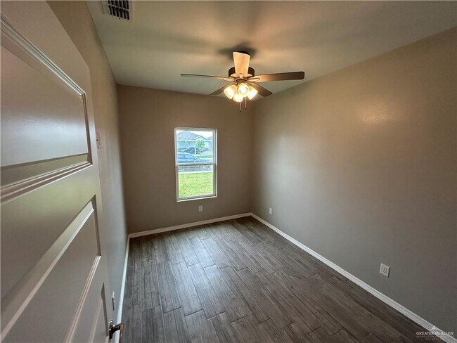 Building Photo - 1805 Stauffers St