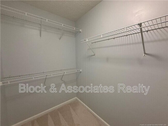 Building Photo - 3342 Harbour Pointe Pl