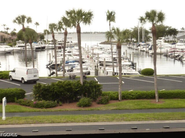 Building Photo - 4821 S Landings Dr
