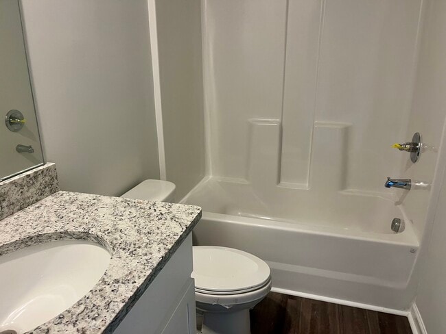 Building Photo - 3825 Sunset Harbor Rd SE