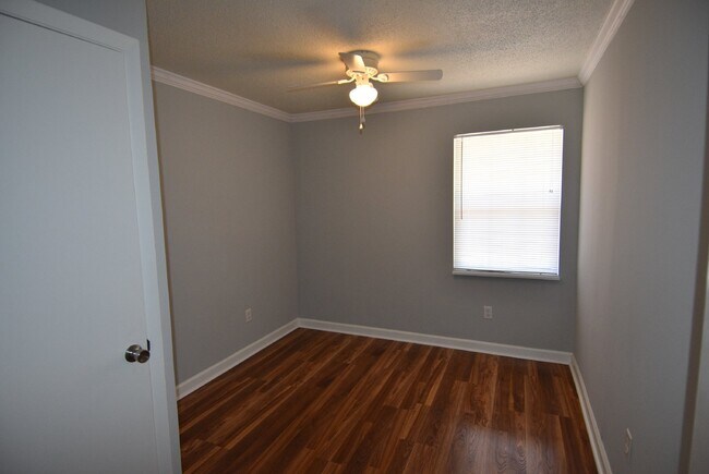 Building Photo - House for Rent