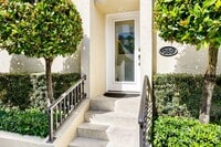 Building Photo - 380 Cocoanut Row