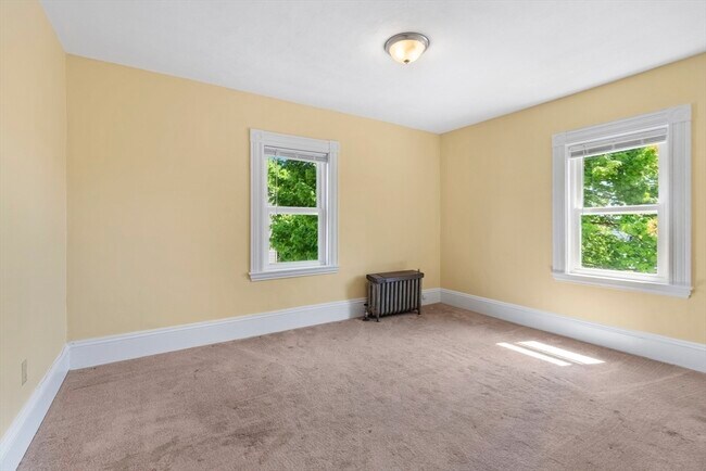 Building Photo - 12 Folger Ave