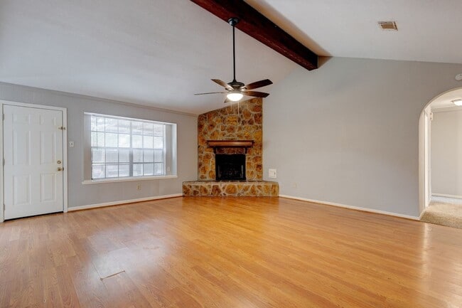 Building Photo - 5102 Parsley Ave