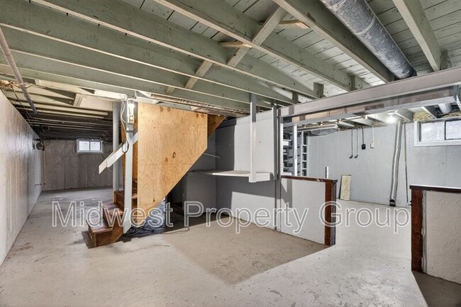 Building Photo - 1015 Avant Dr