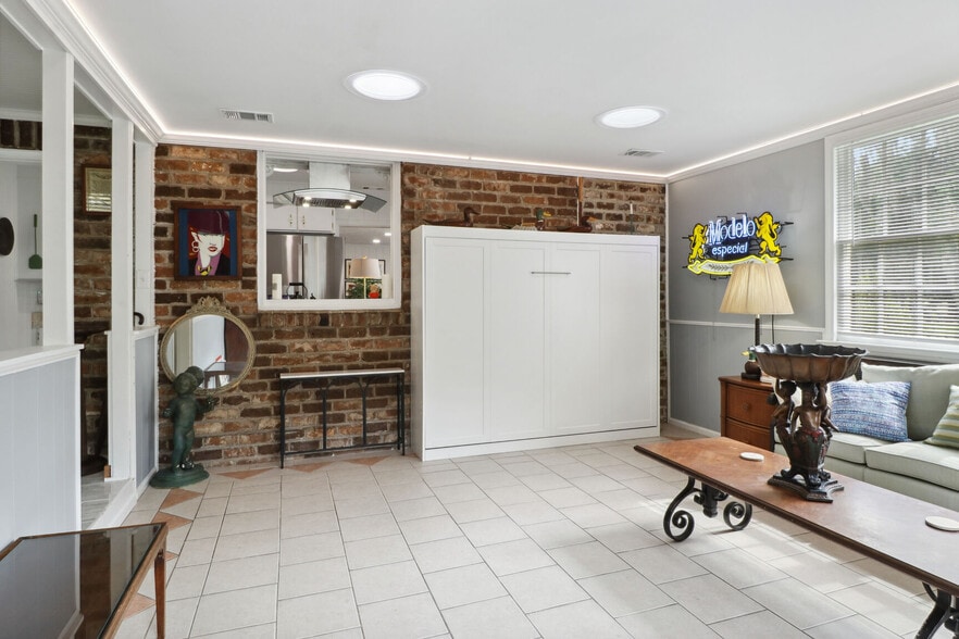 Building Photo - 1616 Skidaway Rd