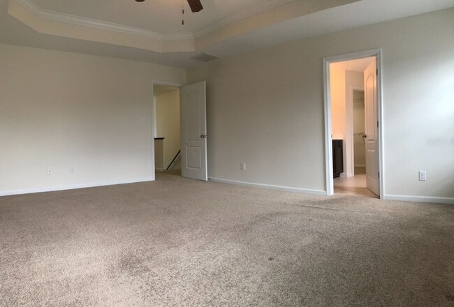 Building Photo - Regal Home on Regatta Way!