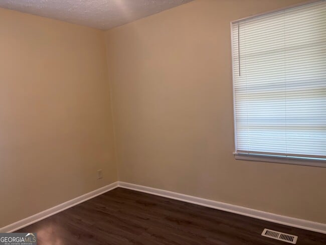 Building Photo - 5690 Cypress Dr