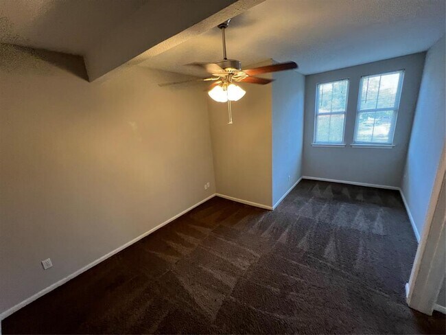 Building Photo - 2529 Rio Grande St