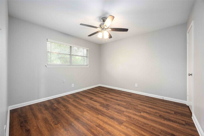 Building Photo - 6226 Allentown Dr