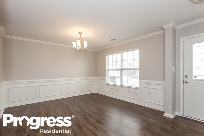 Building Photo - 3327 Runneymede Street SW