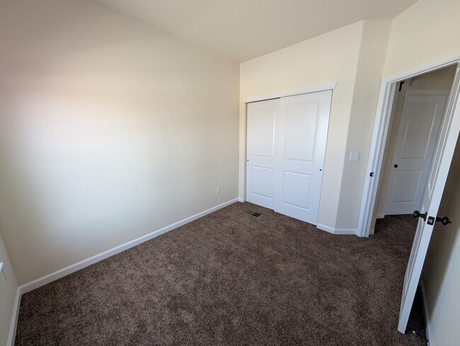 Building Photo - 1116 Nickel Hl Ave