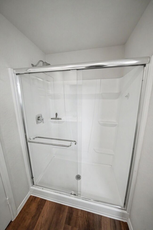 Building Photo - Open-Concept 3BR + Game Room Near Fort Sam & Randolph - Realtor Commission: $500