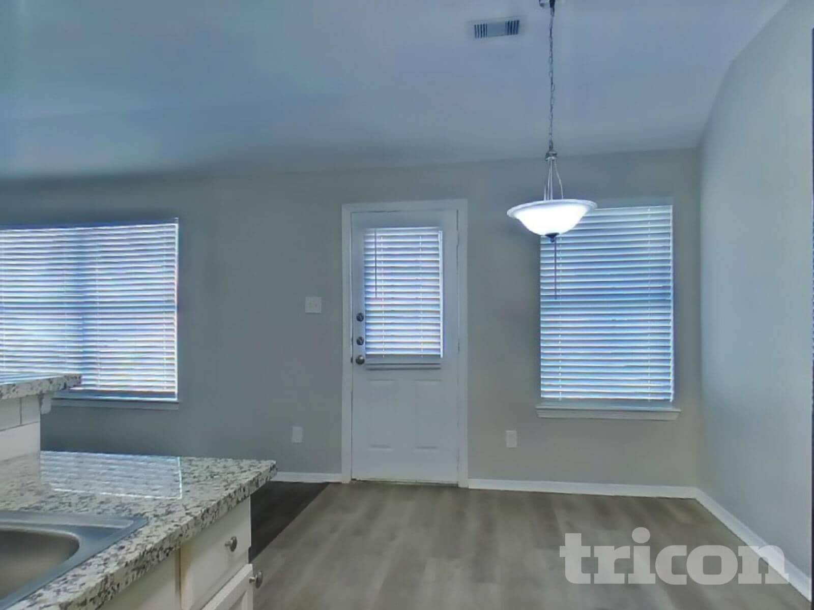 Building Photo - 2002 Briar Grove Dr