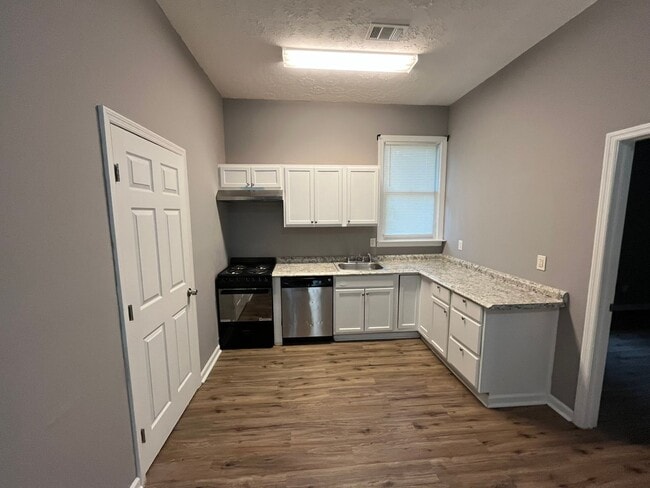 Building Photo - Twelfth Avenue 3405 HOUSE