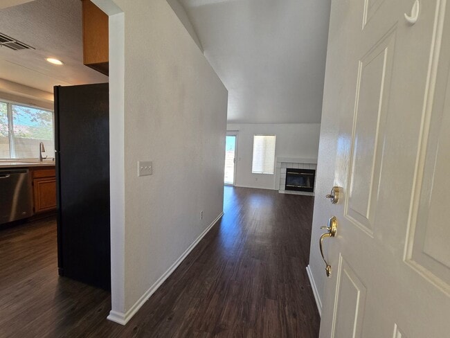 Building Photo - 4375 Portola Dr