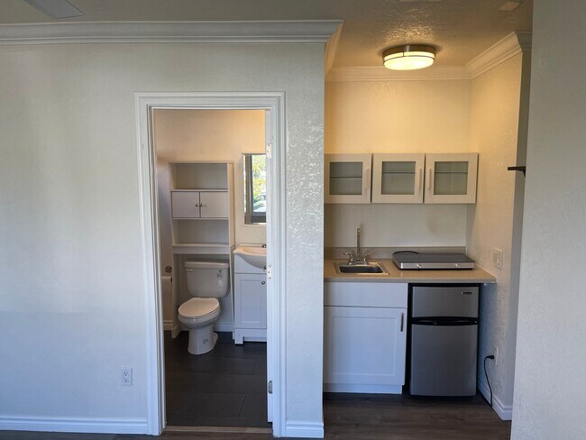 Building Photo - 26692 Sinforosa Dr