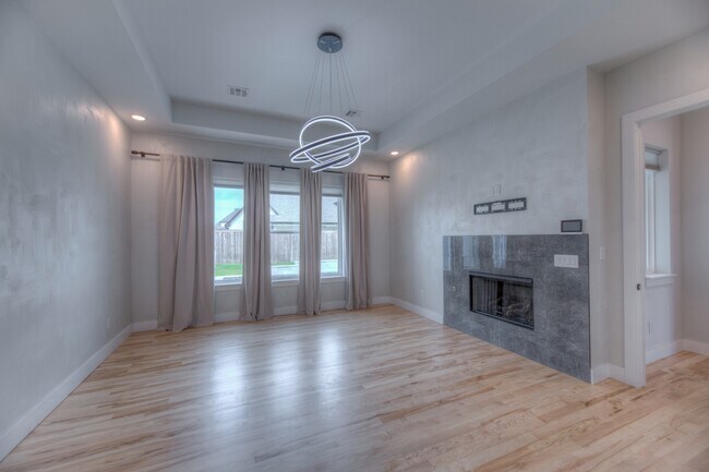 Building Photo - 4608 S Retana Ave W