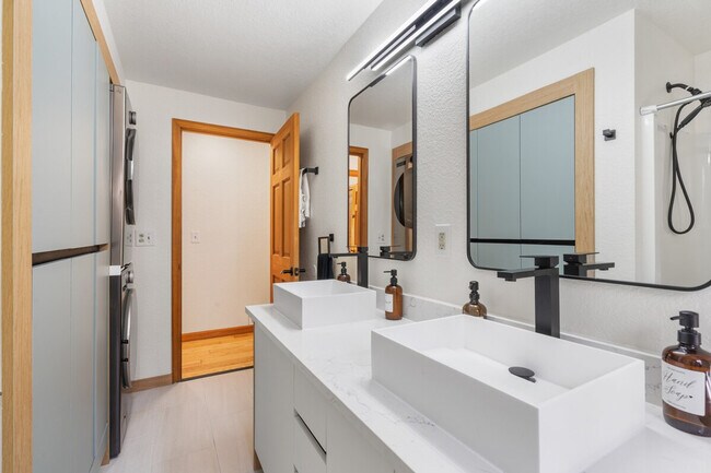 Building Photo - 18301 115th St NE