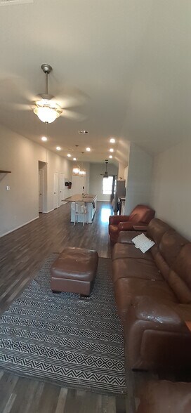 Building Photo - 5022 Brewcastle Ln