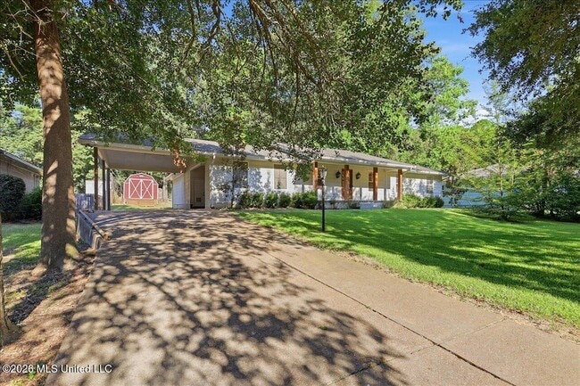 Building Photo - 117 McCree Dr