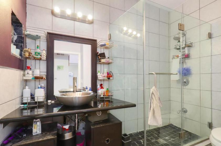 Building Photo - 1580 Spring Gate Dr