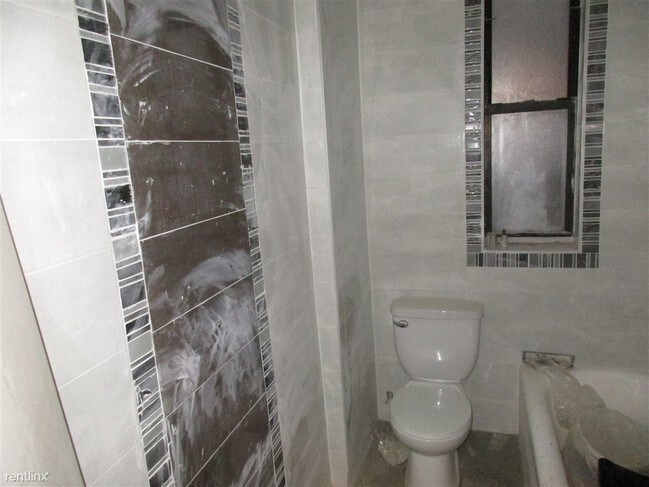 Building Photo - 2685 Grand Concourse