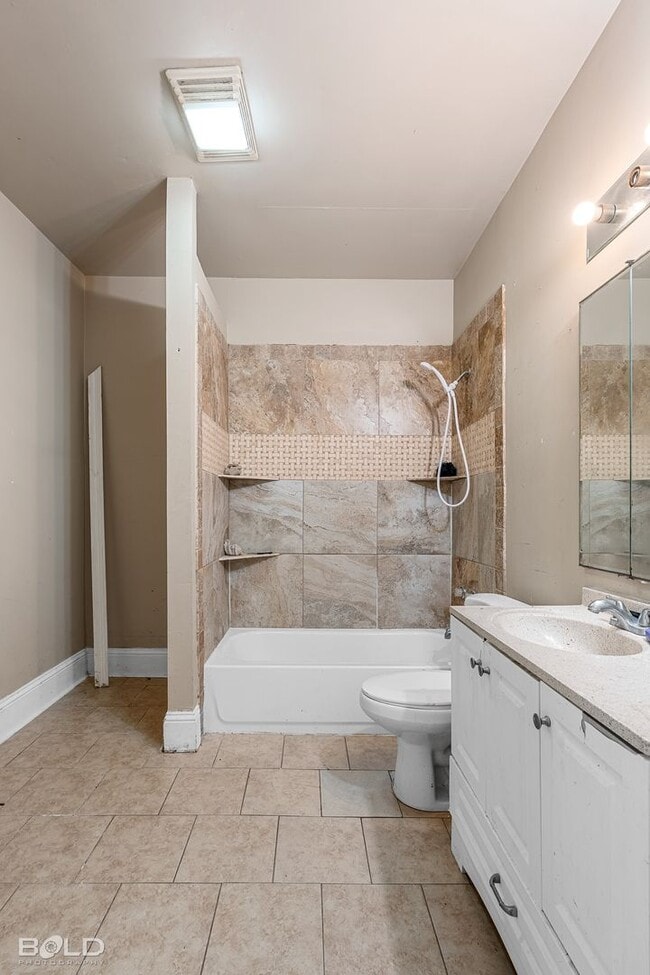 Building Photo - Charming Remodeled Home in the Heart of Shreveport!