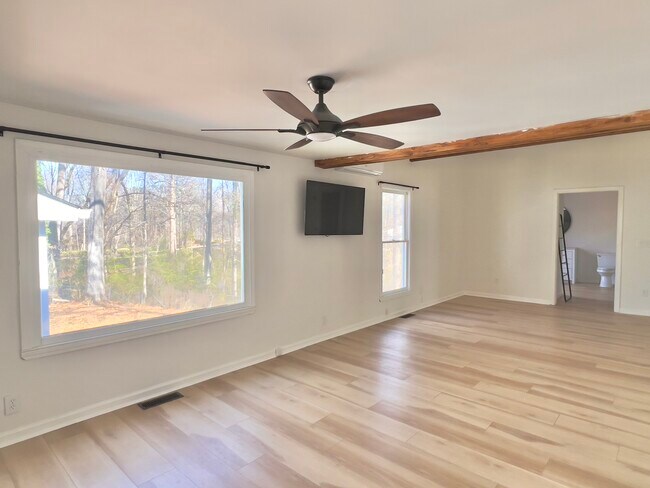 Building Photo - 2502 Wildrose Cir