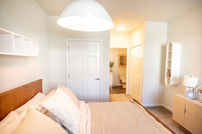 Building Photo - Orchard Ridge