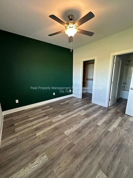 Building Photo - 5472 N Colburn Ct