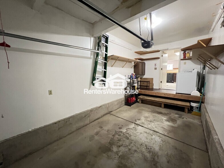 Building Photo - 4753 White Rock Cir