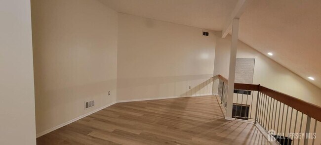 Building Photo - 24 Cotoneaster Ct