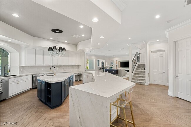 Building Photo - 2272 Coral Ridge Ave