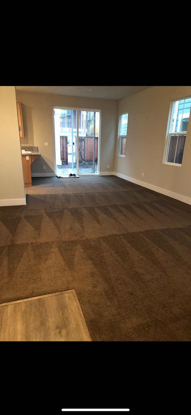 Building Photo - 28 Lipton Way