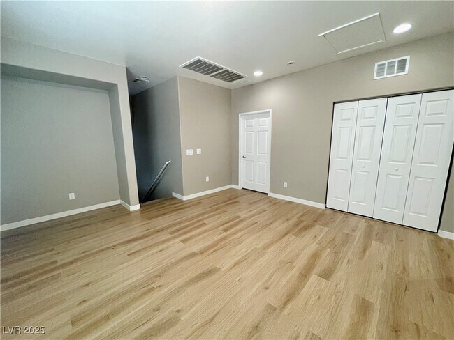 Building Photo - 5358 Panaca Spring St