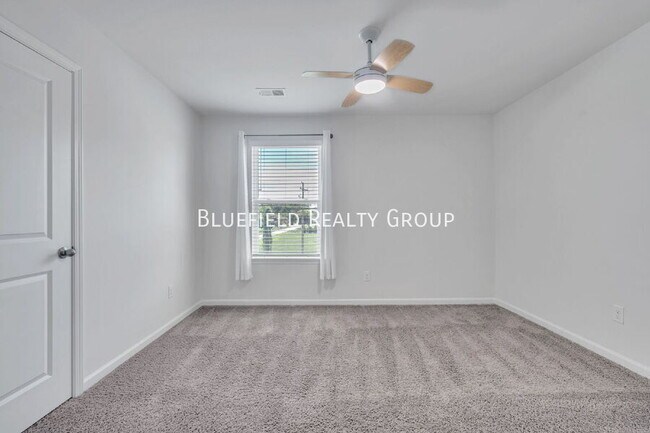Building Photo - 1264 Canter Pl